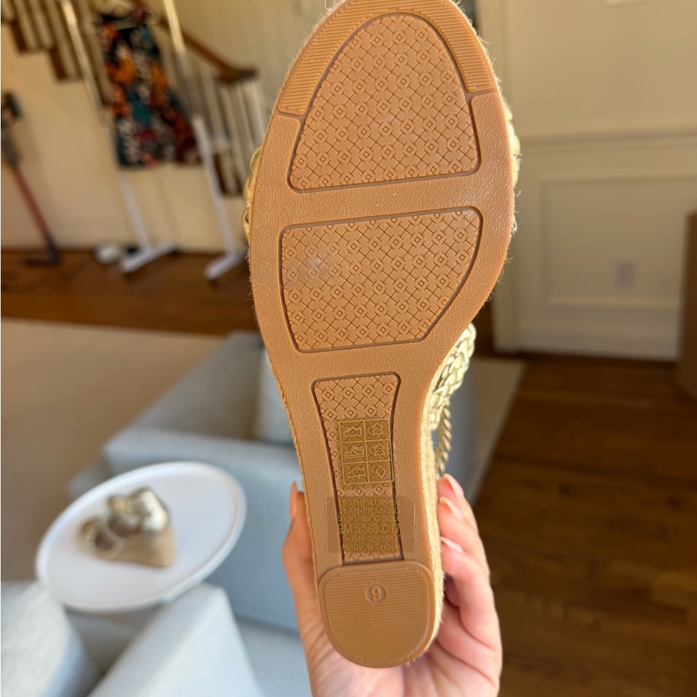 Tory Burch Braided Wedge Sandals, gold and beige, never worn, size 9 - Picture 6 of 9